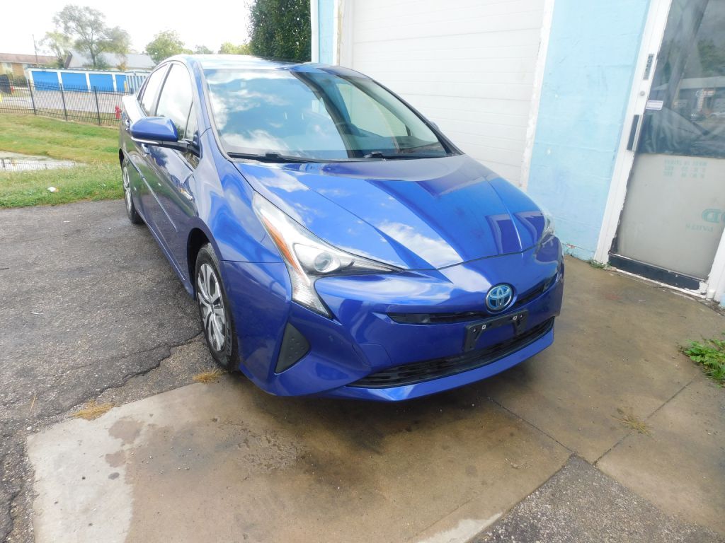 2017 TOYOTA PRIUS