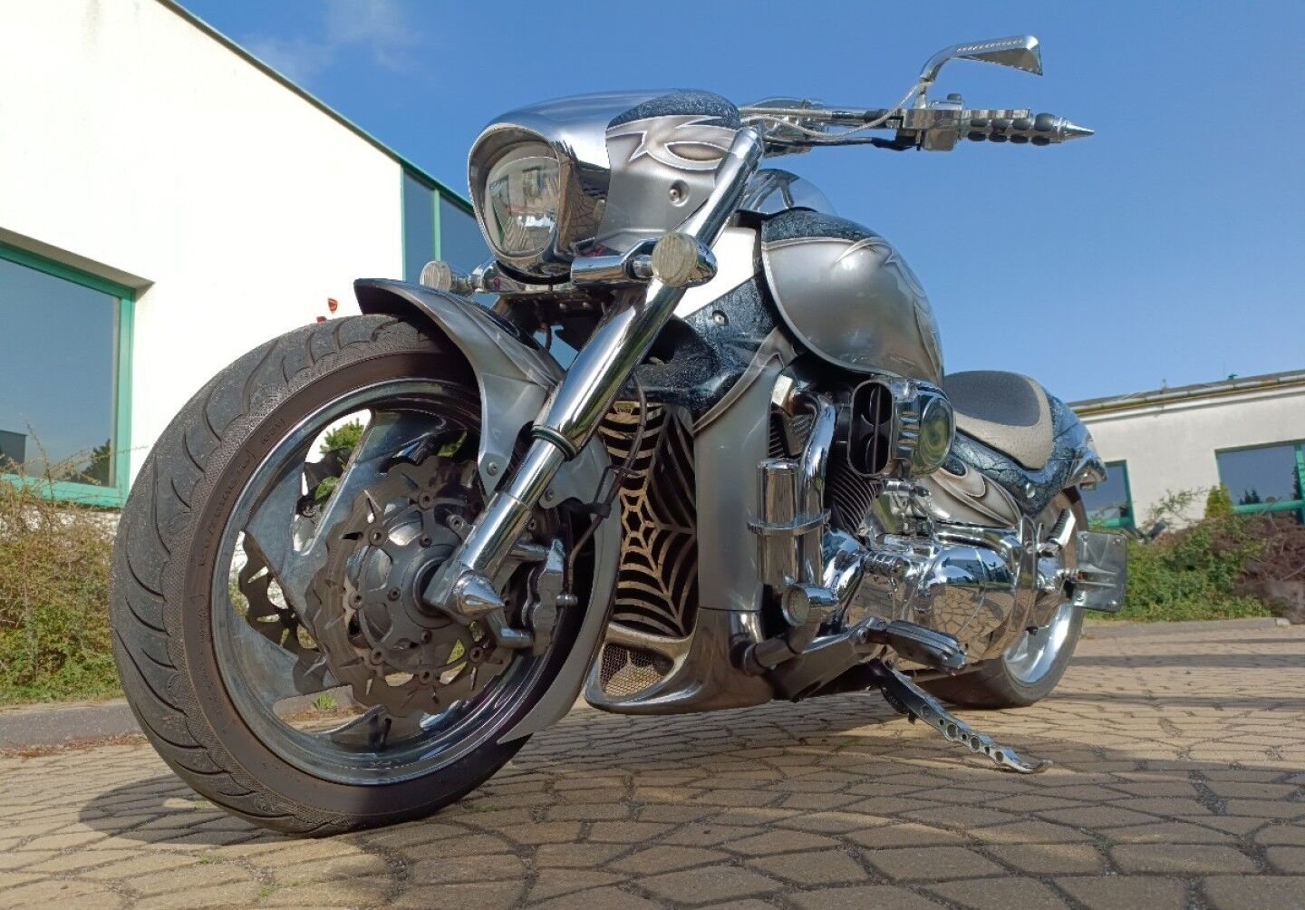 Suzuki VZR1800