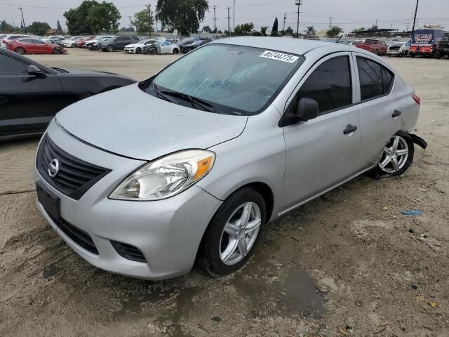 Nissan Versa