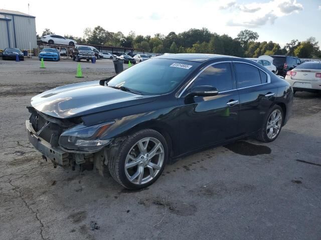 Nissan Maxima