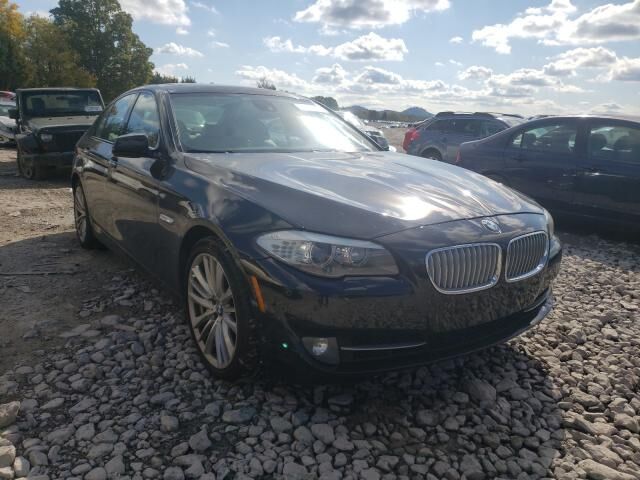 BMW 550i