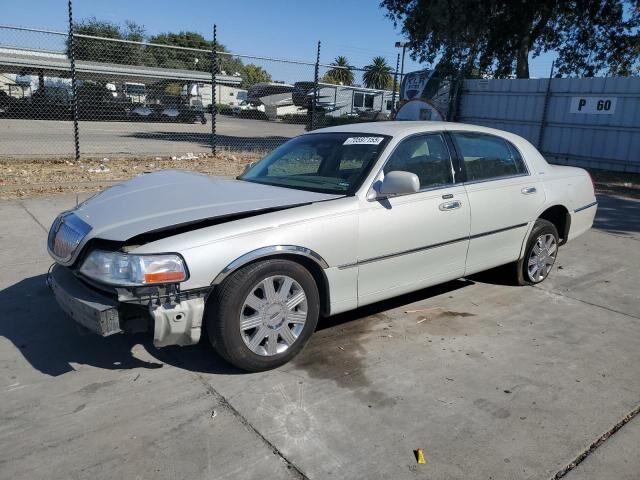 Lincoln Town Car