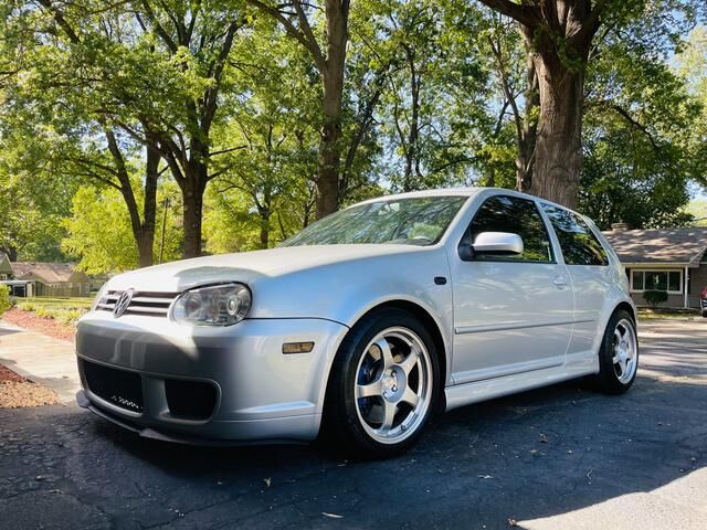 Volkswagen R32