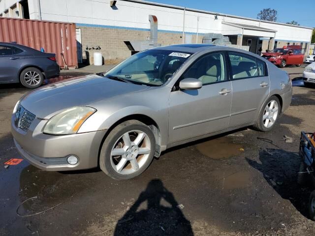 Nissan Maxima