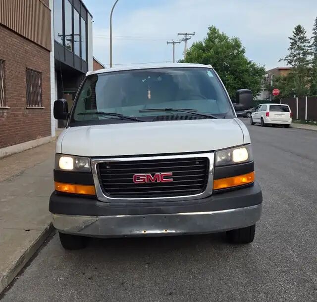 GMC Savana