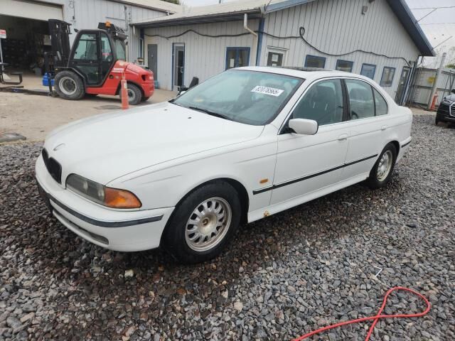 BMW 528i
