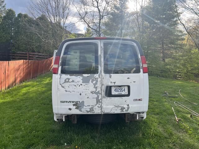 GMC Savana