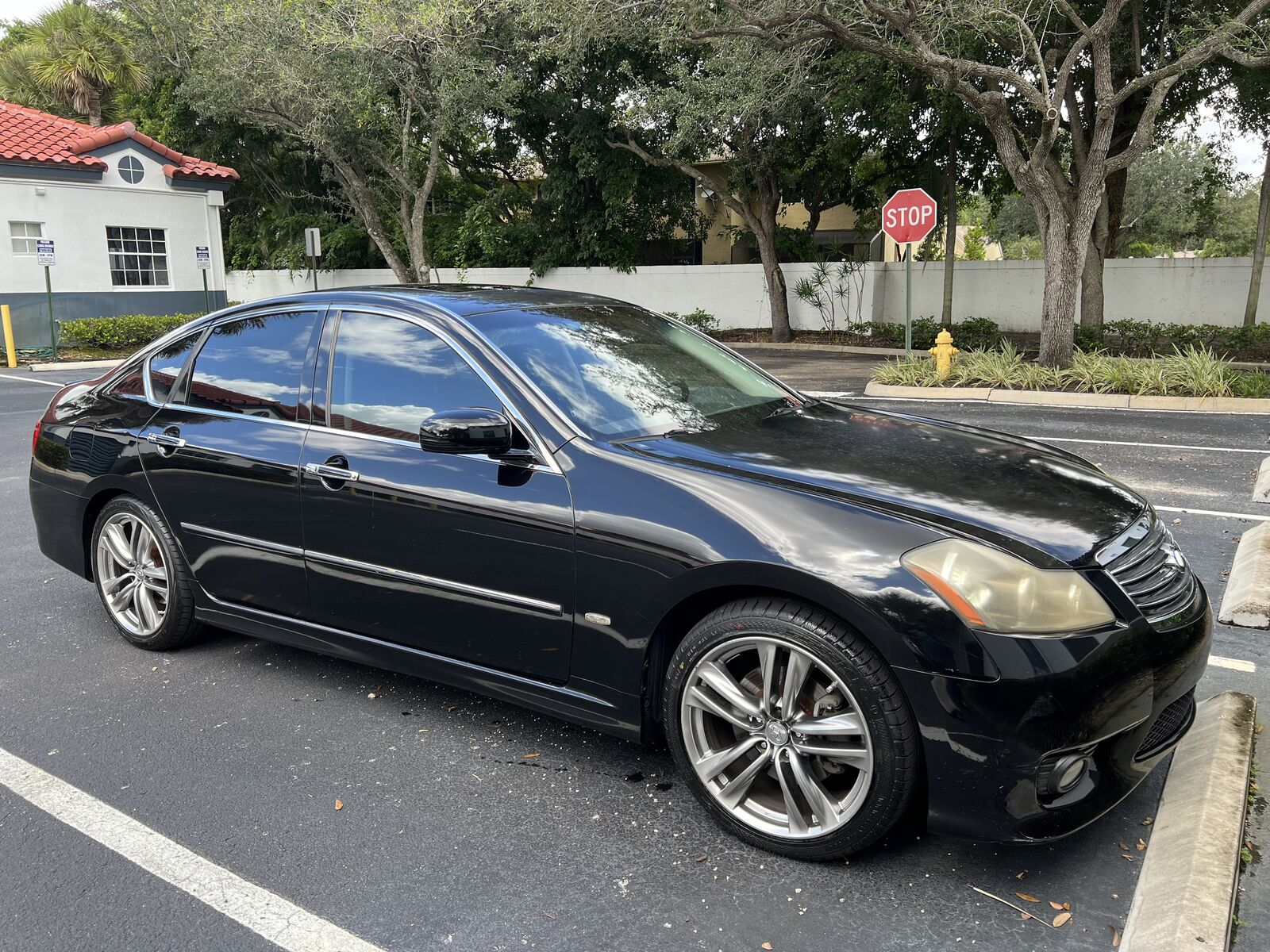 Infiniti M35