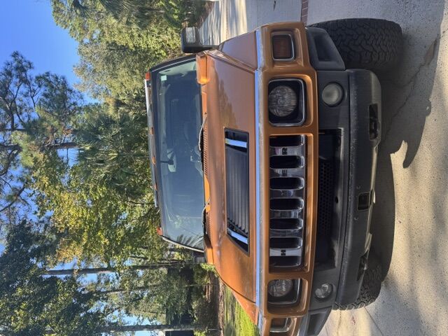 HUMMER H2