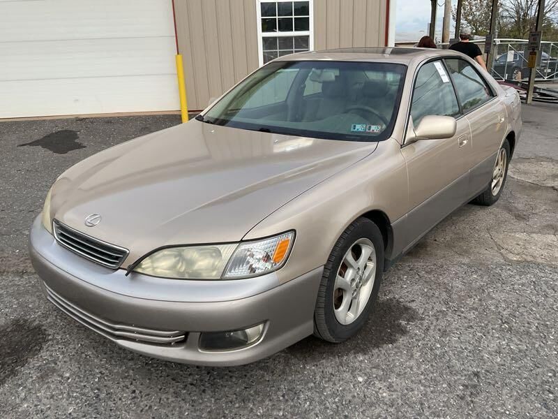 Lexus ES