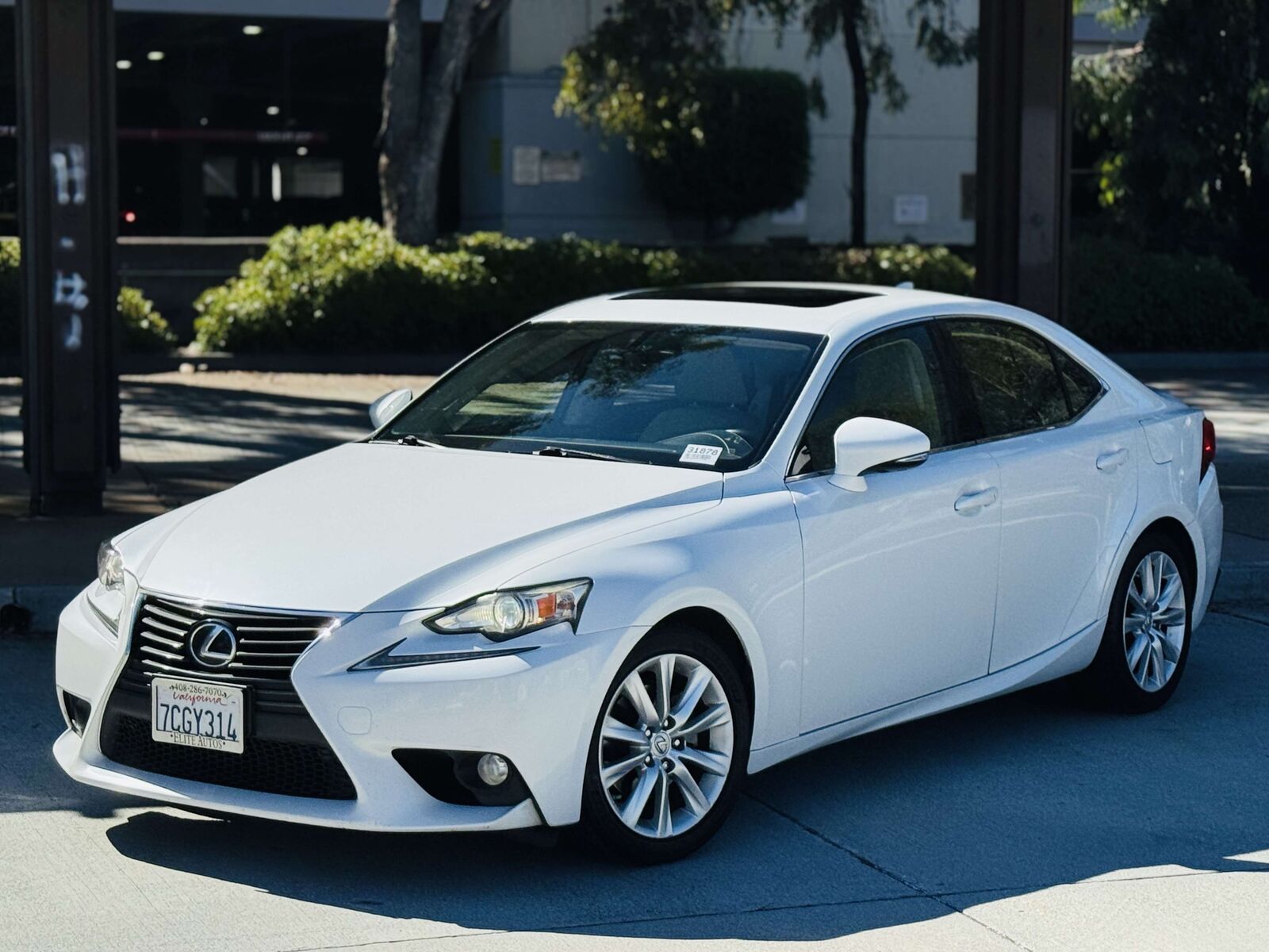 Lexus IS
