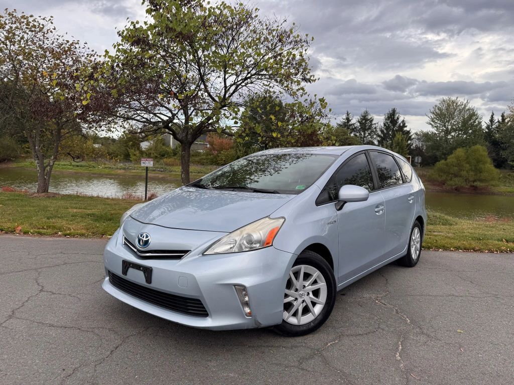 Toyota Prius V