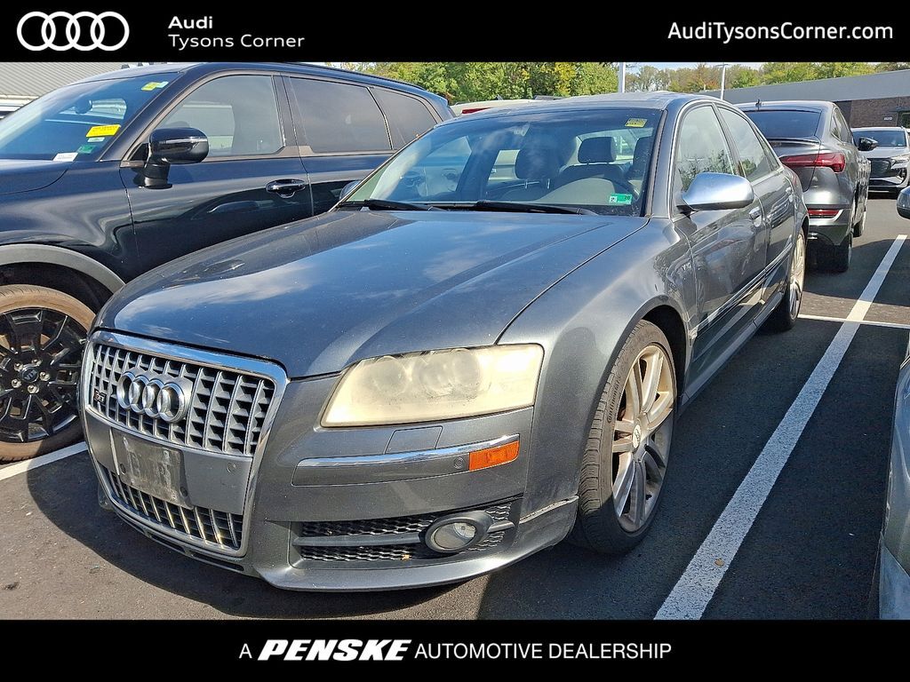 Audi S8