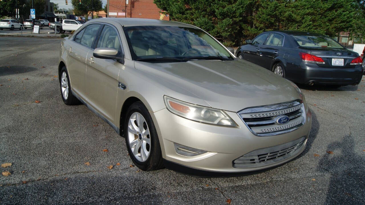 Ford Taurus