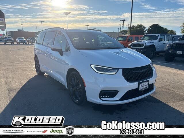 2023 CHRYSLER Pacifica