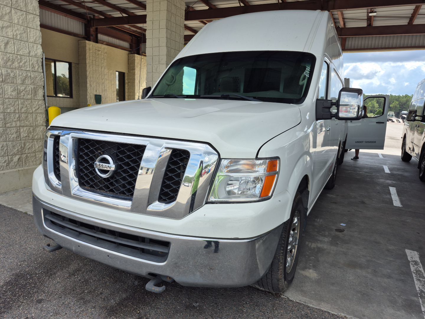 Nissan NV