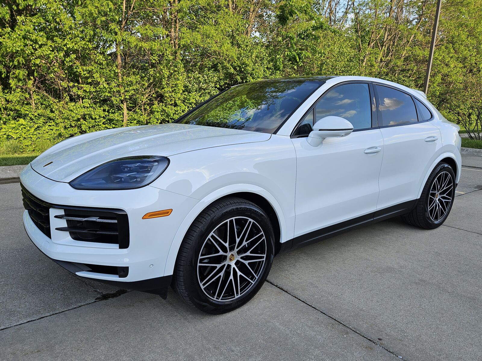 2024 PORSCHE Cayenne