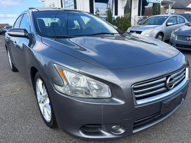 Nissan Maxima