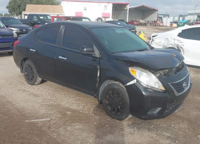 Nissan Versa
