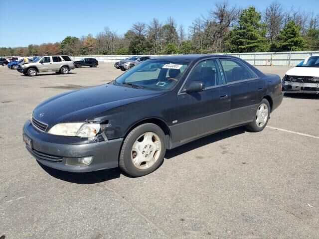 Lexus ES