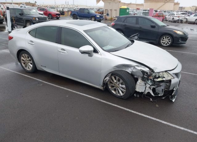 Lexus ES