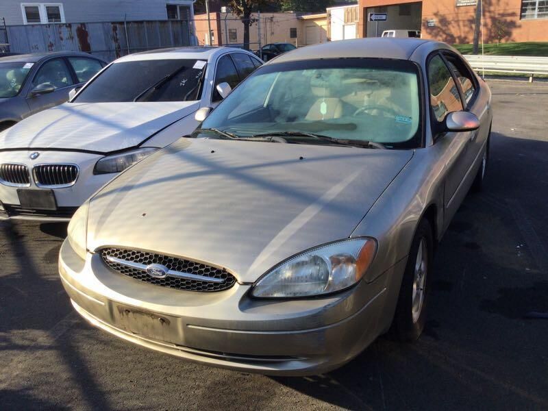 Ford Taurus