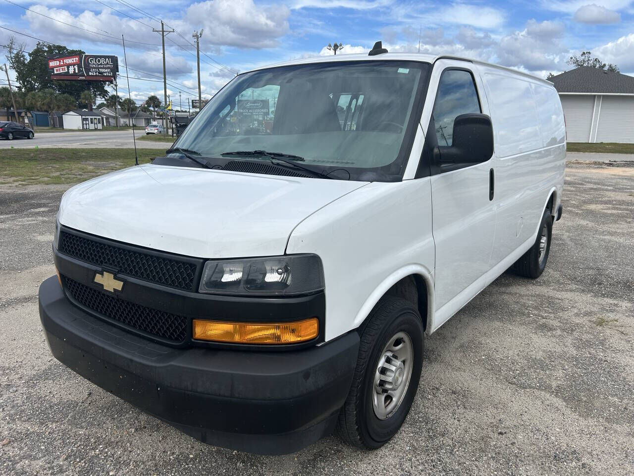 2020 CHEVROLET Express