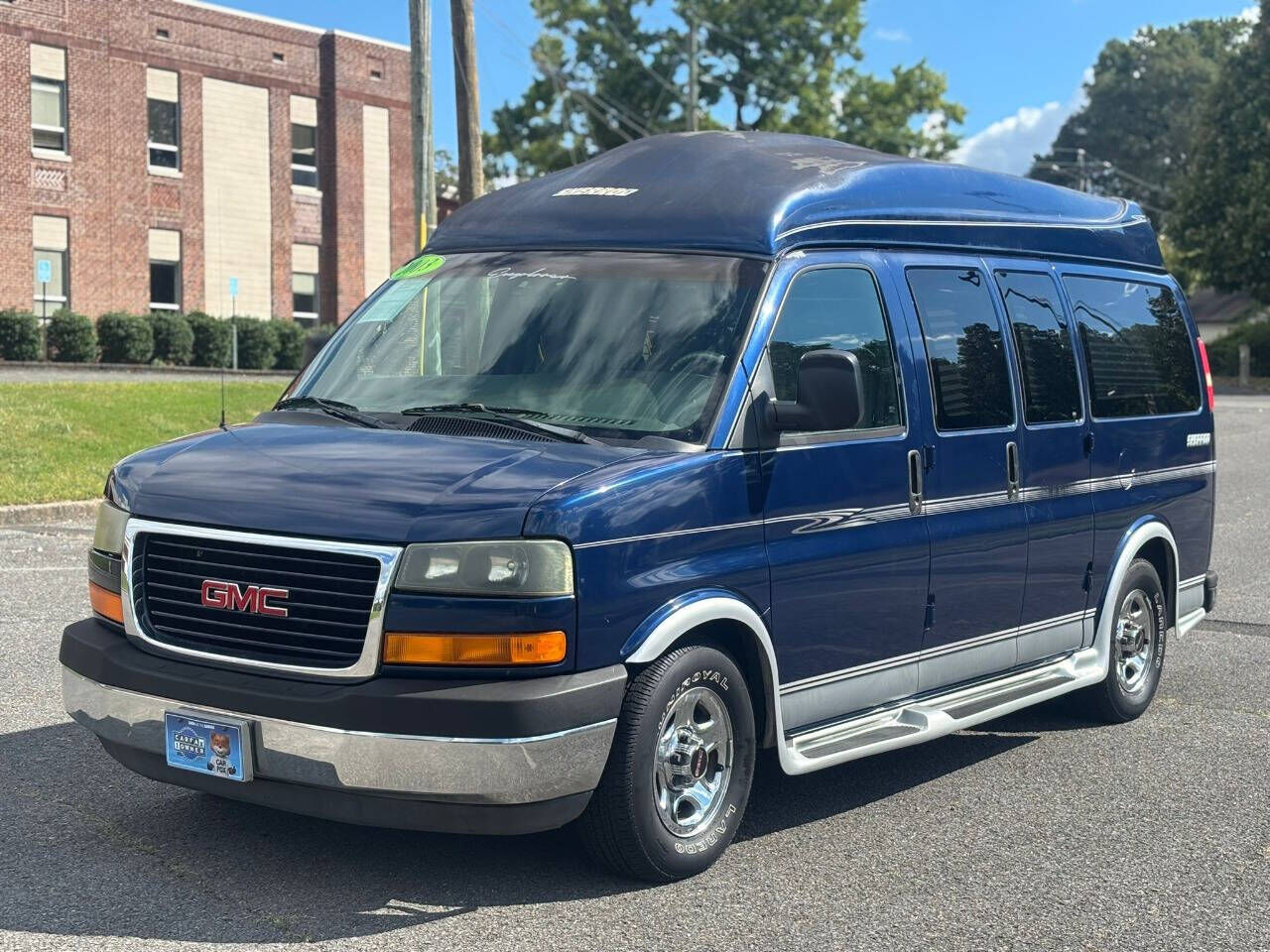 GMC Savana