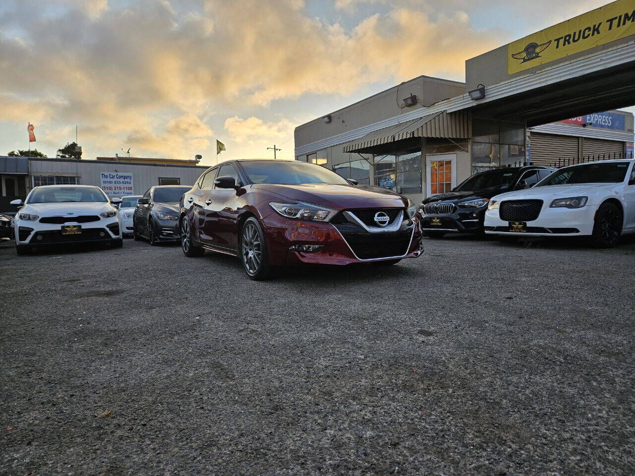 2017 NISSAN Maxima