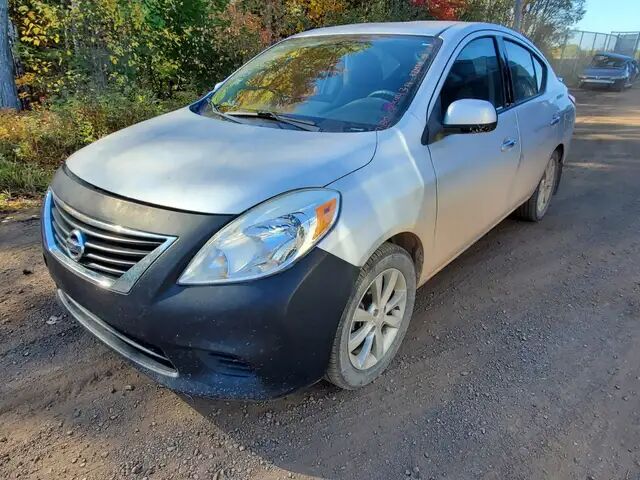 Nissan Versa
