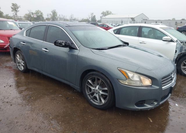 Nissan Maxima