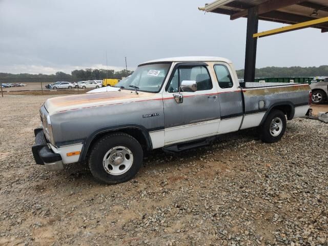Dodge D-Series