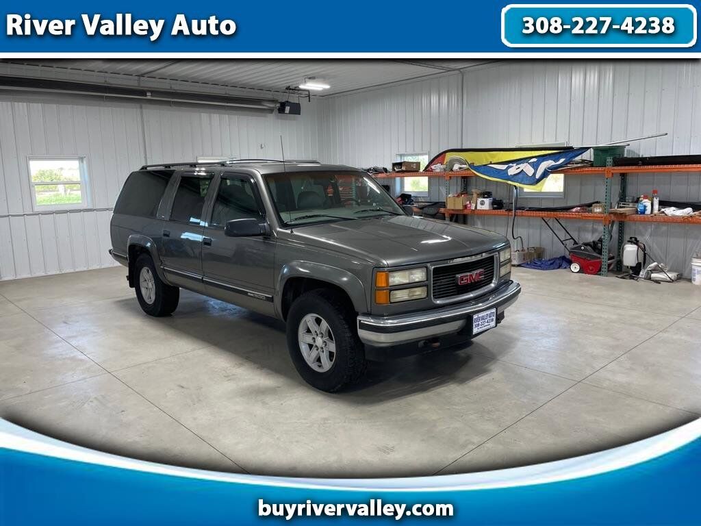 GMC Suburban