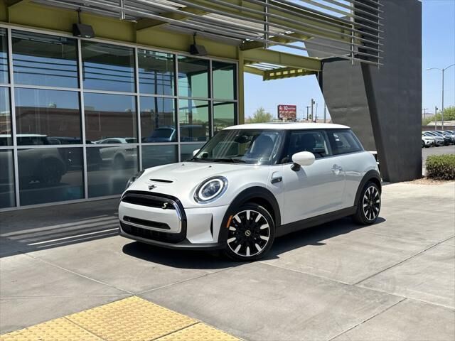 2023 MINI Hardtop