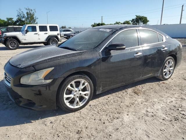 Nissan Maxima