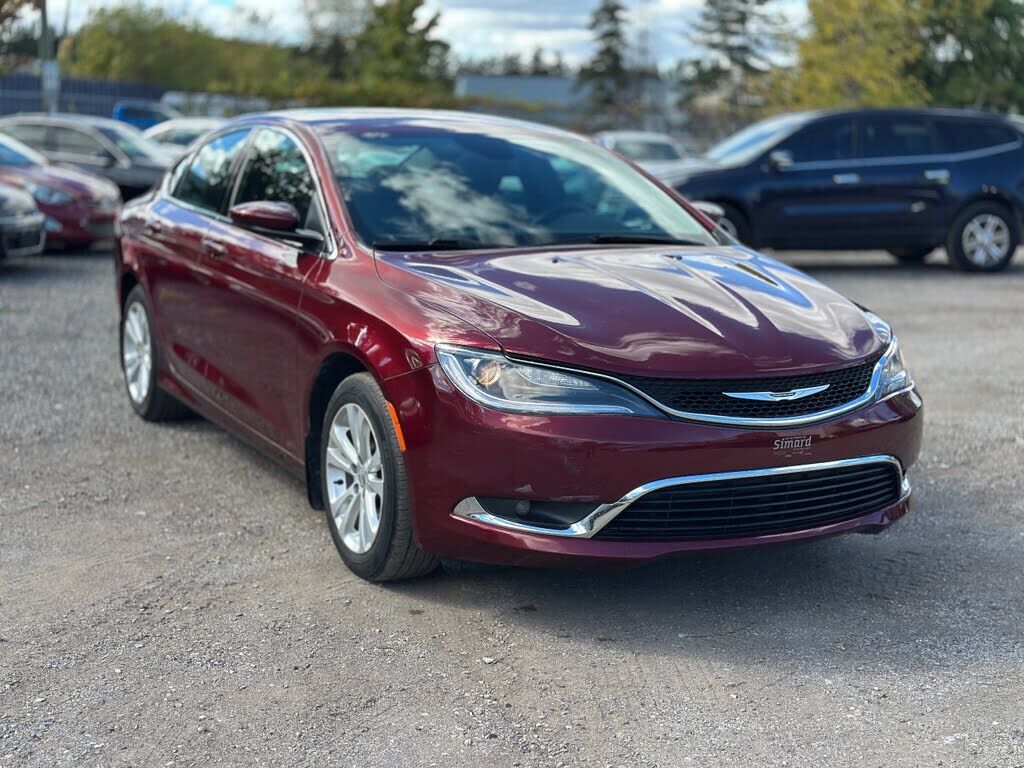 Chrysler 200