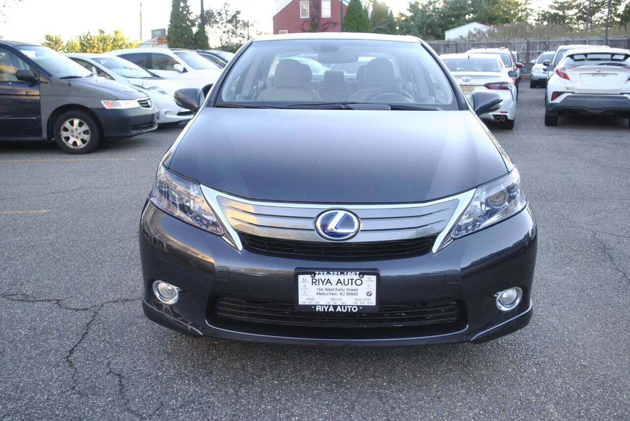 Lexus HS