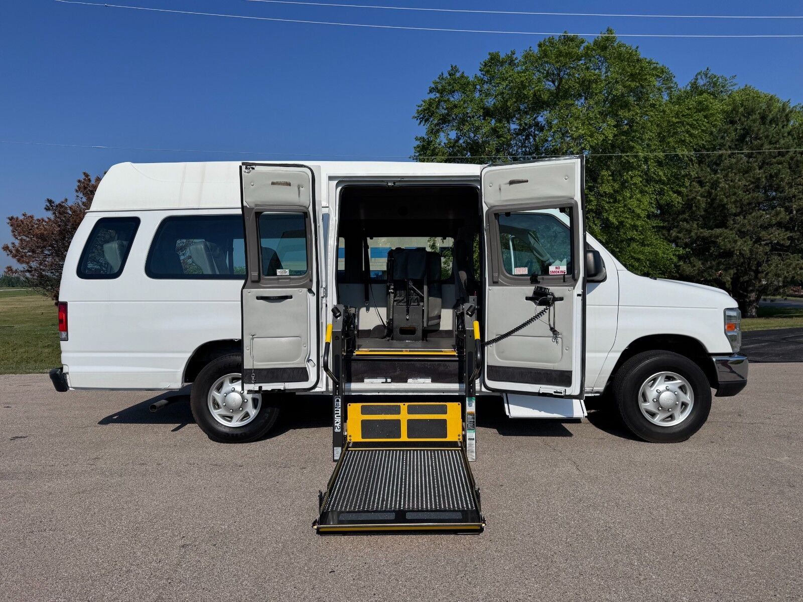 Ford E-250