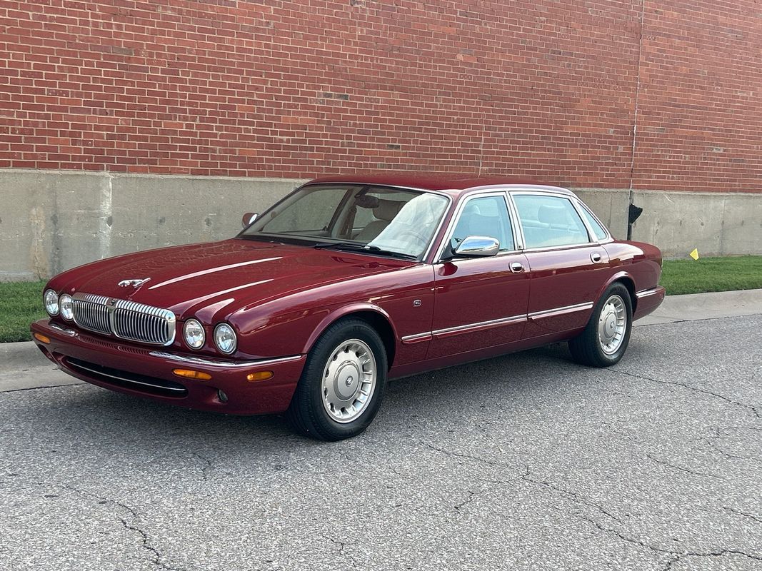 Jaguar Vanden Plas