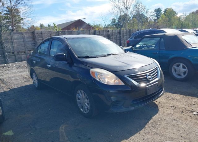 Nissan Versa