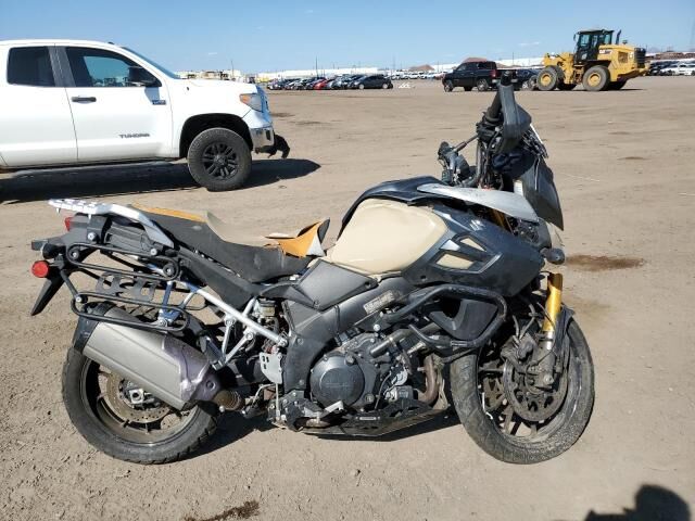 Suzuki DL1000AL/DL1000AAL