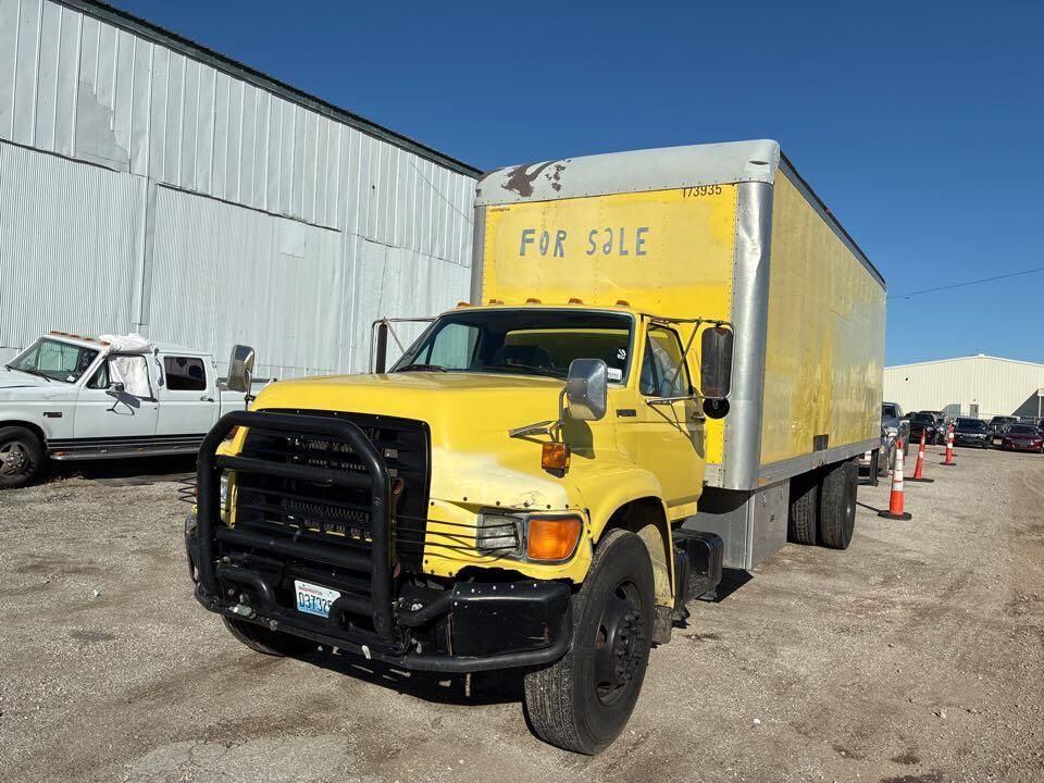 Ford F-700