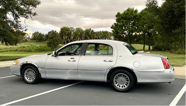 Lincoln Town Car
