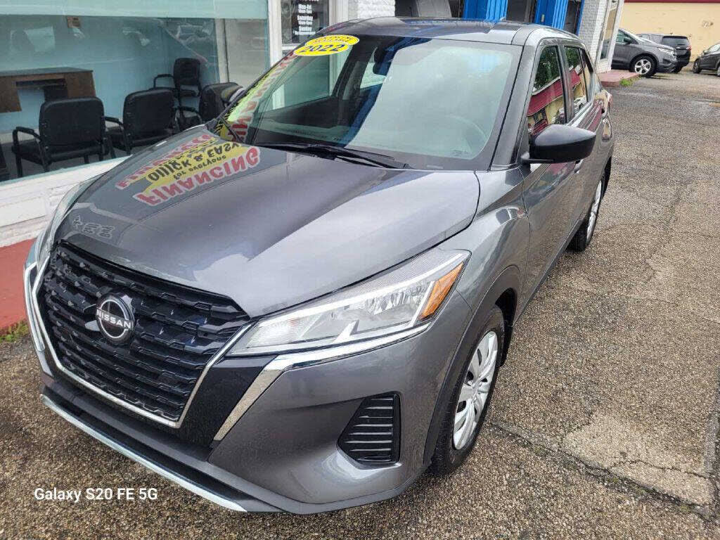 2022 NISSAN Kicks