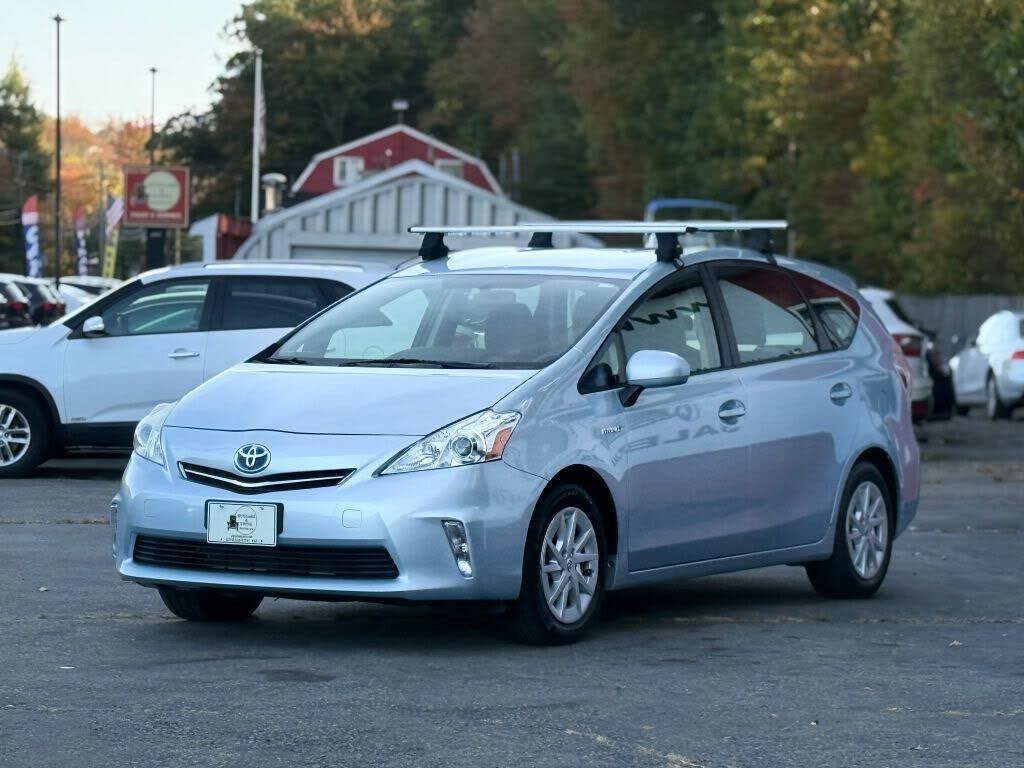 Toyota Prius V