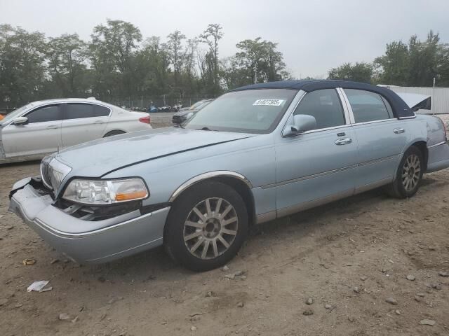 Lincoln Town Car