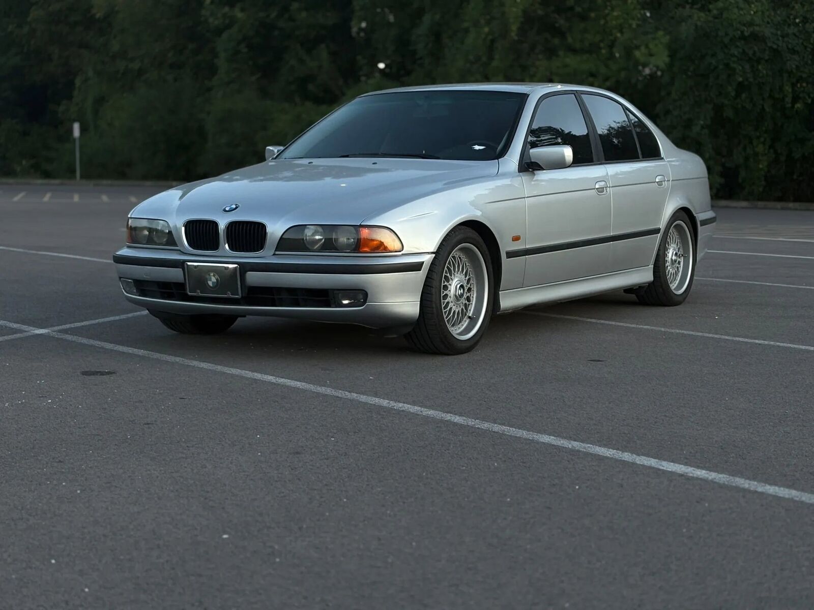 BMW 528i