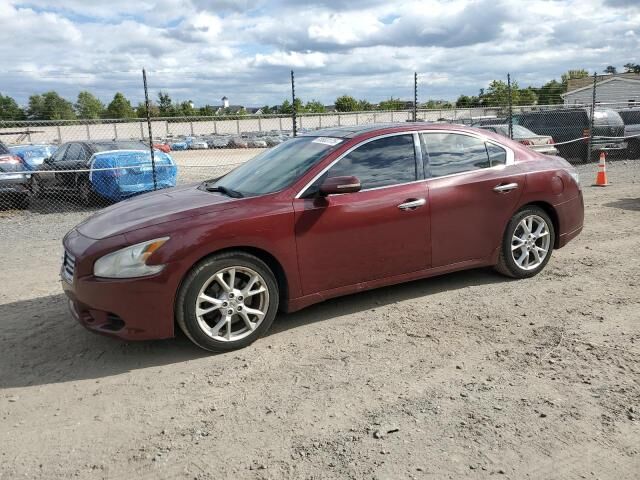 Nissan Maxima