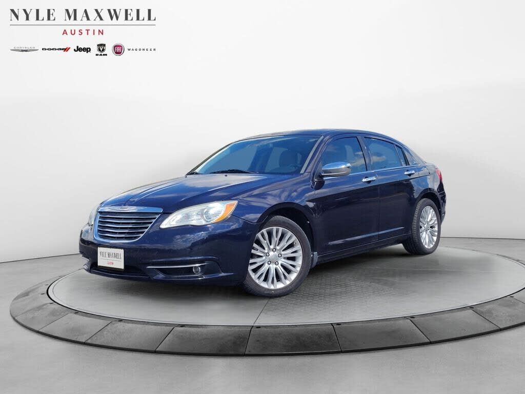 Chrysler 200