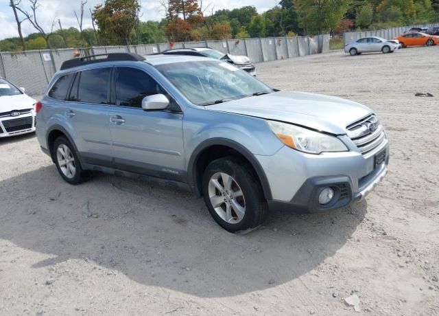 2013 SUBARU Outback